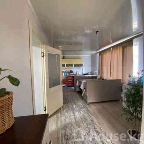 Дом, 4-комн., 85 м2, Бишкек, Пишпек ж/м, Ломоносова/Аммосова Bishkek