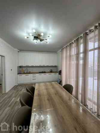 Дом, 4-комн., 200 м2, Бишкек, Кок-Жар ж/м Bishkek