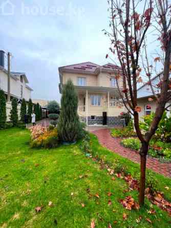 Дом, 4-комн., 320 м2, Бишкек, Киргизия 1 ж/м Бишкек