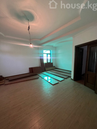 Дом, 5-комн., 207 м2, Бишкек, Ден Сяопина - Фучика, Кудрука 170/Лесная Bishkek - photo 1