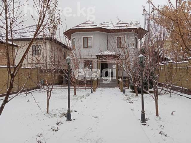 Дом, 6 и более комнат, 300 м2, Бишкек, Худайбергенова Bishkek - photo 1