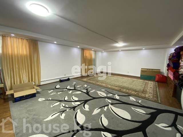 Дом, 6 и более комнат, 235.4 м2, Бишкек, 8 м-н, Куйручук Bishkek - photo 1