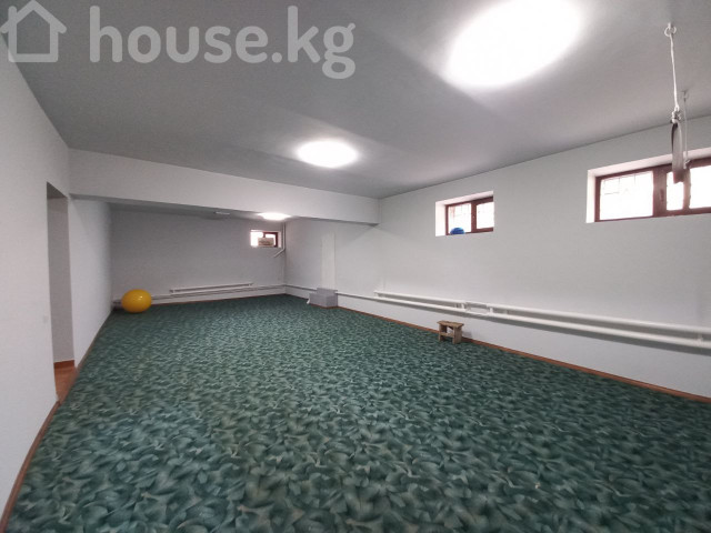 Дом, 6 и более комнат, 395 м2, Бишкек, Кара Дарыя, Жантошева/Белорусская Bishkek - photo 4