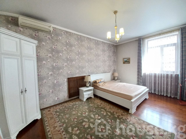 Дом, 6 и более комнат, 395 м2, Бишкек, Кара Дарыя, Жантошева/Белорусская Bishkek - photo 7