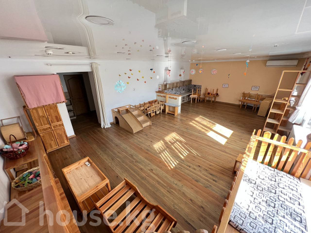 Дом, 6 и более комнат, 340 м2, Бишкек, Матросова, Матросова 105 Bishkek - photo 2
