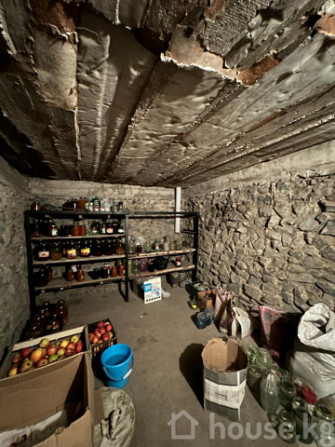 Дом, 6 и более комнат, 240 м2, Бишкек, Аламедин-1 м-н Bishkek - photo 4