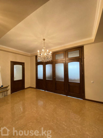 Дом, 6 и более комнат, 300 м2, Бишкек, Ала-Арча ж/м Bishkek - photo 4