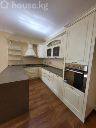 Дом, 6 и более комнат, 290 м2, Бишкек, Киргизия 1 ж/м Bishkek - photo 7
