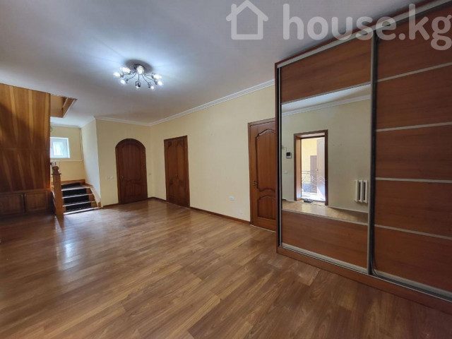 Дом, 6 и более комнат, 290 м2, Бишкек, Киргизия 1 ж/м Bishkek - photo 5