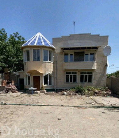 Дом, 6 и более комнат, 288 м2, Бишкек, Ынтымак ж/м, Подольская 40 Bishkek - photo 1