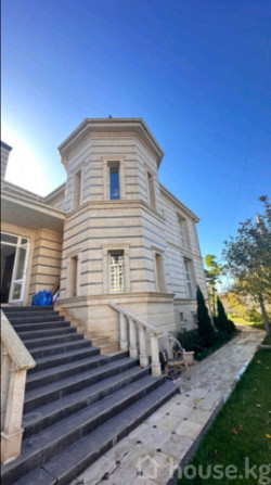Дом, 6 и более комнат, 600 м2, Бишкек, Магистраль Bishkek - photo 1