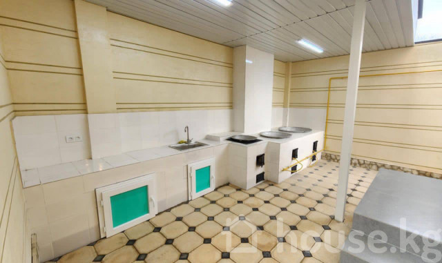 Дом, 6 и более комнат, 215 м2, Бишкек, Арча-Бешик ж/м, Магистраль/Чортеков Bishkek - photo 3