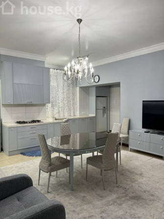 Дом, 6 и более комнат, 700 м2, Бишкек, Киргизия-2 м-н, Самойленко Bishkek - photo 1