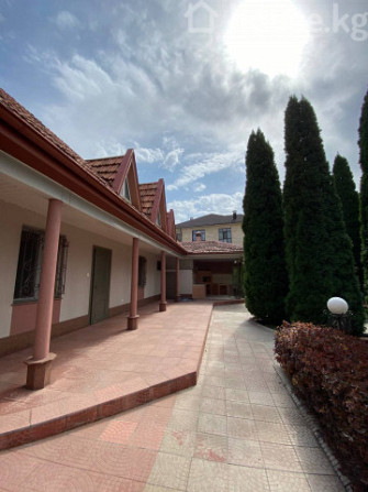 Дом, 6 и более комнат, 700 м2, Бишкек, Киргизия-2 м-н, Самойленко Bishkek - photo 4