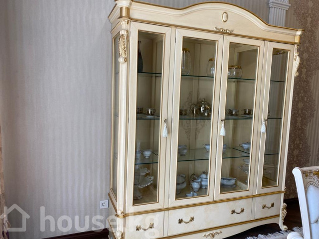 Дом, 6 и более комнат, 500 м2, Бишкек, 11 м-н Bishkek - photo 3