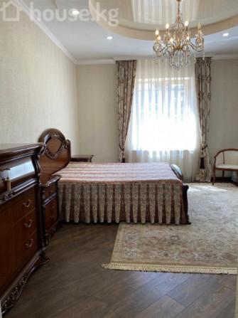 Дом, 6 и более комнат, 500 м2, Бишкек, 11 м-н Bishkek - photo 8