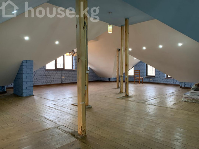 Дом, 6 и более комнат, 300 м2, Бишкек, Орто-Сай Bishkek - photo 8