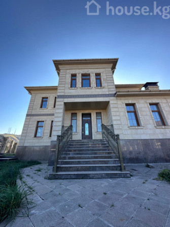 Дом, 6 и более комнат, 600 м2, Бишкек, Ала-Арча ж/м Bishkek - photo 2