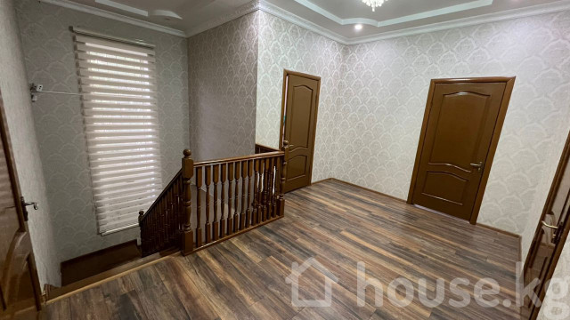 Дом, 6 и более комнат, 220 м2, Бишкек, Горького - Панфилова Bishkek - photo 4