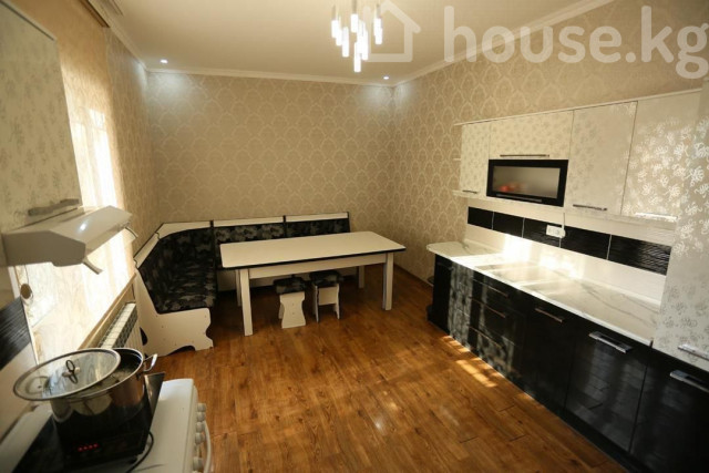 Дом, 6 и более комнат, 220 м2, Бишкек, Горького - Панфилова Bishkek - photo 6