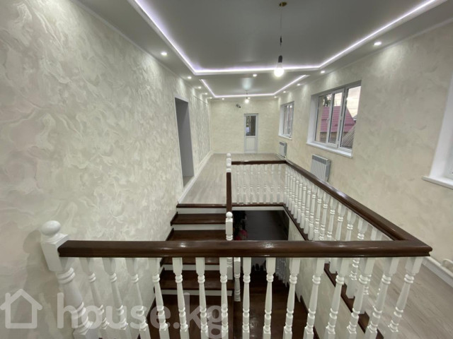 Дом, 6 и более комнат, 310 м2, Бишкек, Кок-Жар ж/м Bishkek - photo 2