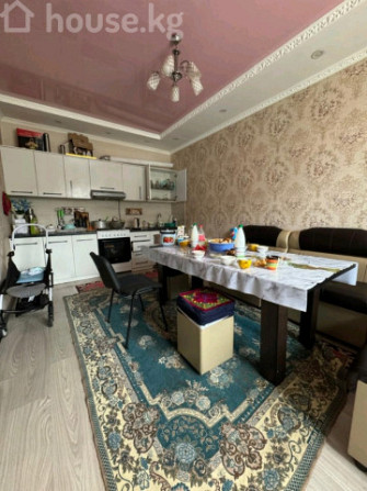 Дом, 6 и более комнат, 250 м2, Бишкек, Ак-Ордо ж/м,  улица 5/Ахунбаева Bishkek - photo 4