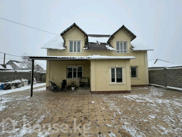 Дом, 6 и более комнат, 250 м2, Бишкек, Ак-Ордо ж/м,  улица 5/Ахунбаева Bishkek - photo 1