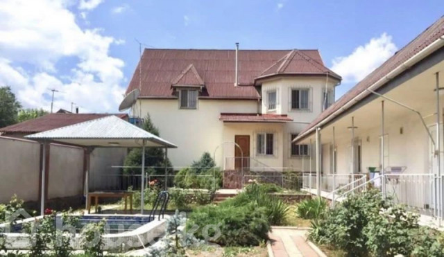 Дом, 6 и более комнат, 380 м2, Бишкек, Киргизия 1 ж/м, Самойленко 7 Bishkek - photo 5