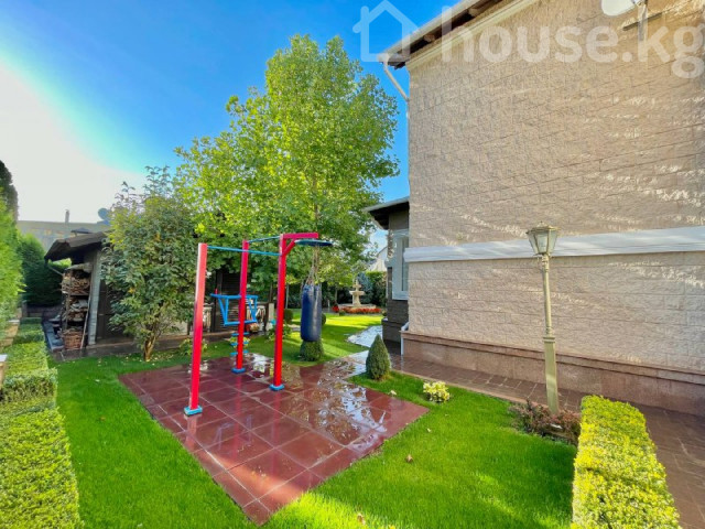 Дом, 6 и более комнат, 300 м2, Бишкек, АУЦА Bishkek - photo 2