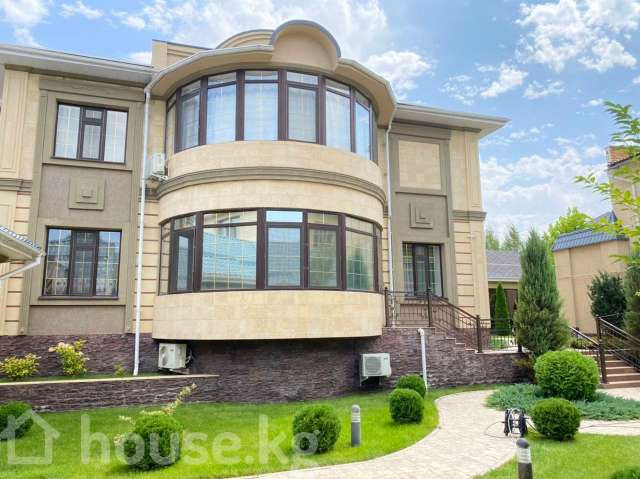 Дом, 6 и более комнат, 436 м2, Бишкек, Чон-Арык Bishkek - photo 1