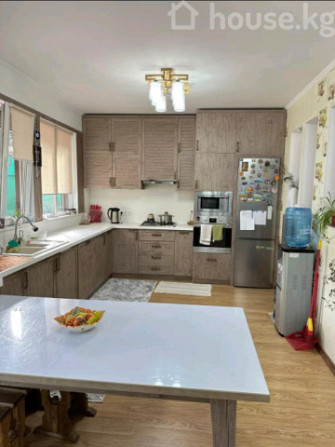 Дом, 6 и более комнат, 219 м2, Бишкек, Матросова, Матросова 90 Bishkek - photo 5