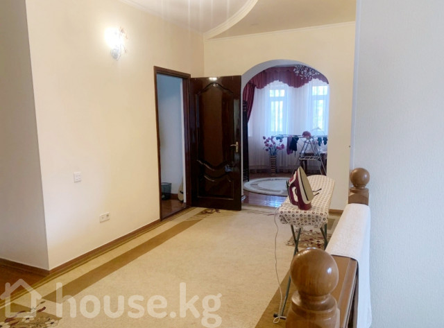 Дом, 6 и более комнат, 230 м2, Бишкек, 7 м-н Bishkek - photo 6