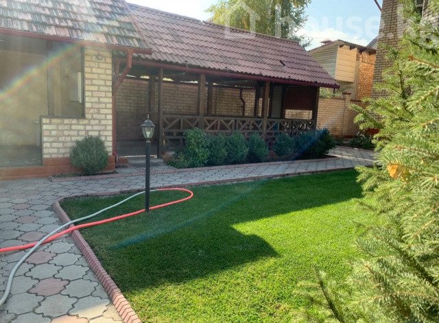 Дом, 6 и более комнат, 230 м2, Бишкек, 7 м-н Bishkek - photo 2