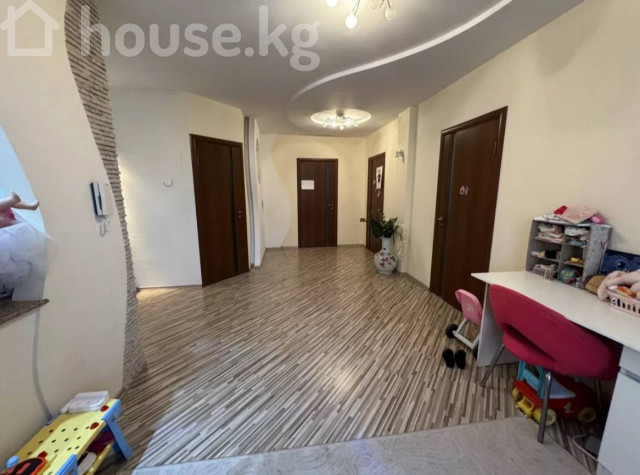 Дом, 6 и более комнат, 240 м2, Бишкек, Таш Рабат Bishkek - photo 4