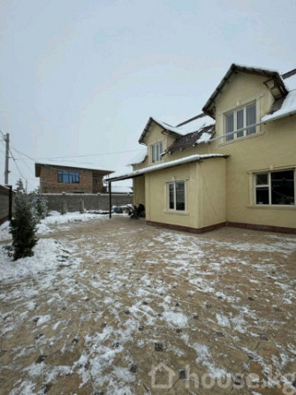 Дом, 6 и более комнат, 250 м2, Бишкек, Ак-Ордо ж/м Bishkek - photo 1