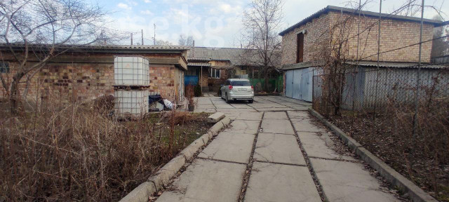 Дом, 6 и более комнат, 185 м2, Бишкек, Аламединский рынок, Первомайская Bishkek - photo 1