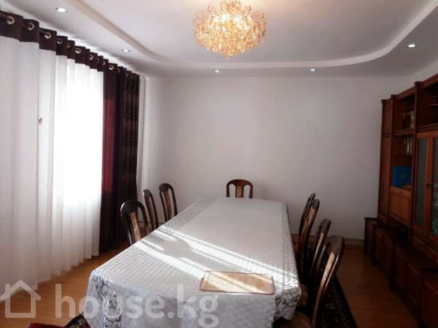 Дом, 6 и более комнат, 200 м2, Бишкек, Кара-Жыгач ж/м, Жетиген 1 Bishkek - photo 1