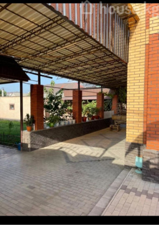 Дом, 6 и более комнат, 300 м2, Бишкек, Гагарина Bishkek - photo 2
