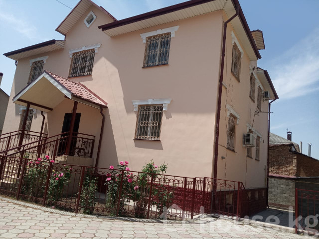 Дом, 6 и более комнат, 470 м2, Бишкек, Ак Кеме Bishkek - photo 1