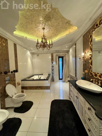 Дом, 6 и более комнат, 600 м2, Бишкек, Матросова/Медерова Bishkek - photo 2