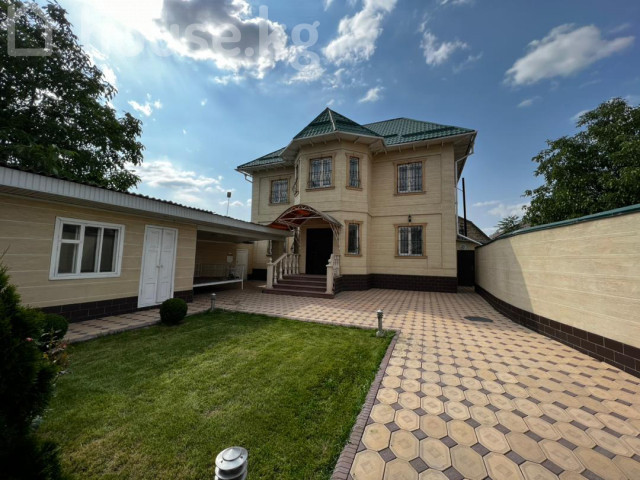 Дом, 6 и более комнат, 150 м2, Бишкек, Рабочий Городок, Тамбовская 9/Чапаева Bishkek - photo 1