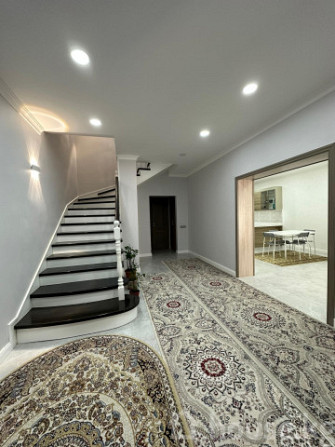 Дом, 6 и более комнат, 215 м2, Бишкек, Магистраль, бакаева 150 Bishkek - photo 2