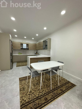 Дом, 6 и более комнат, 215 м2, Бишкек, Магистраль, бакаева 150 Bishkek - photo 3