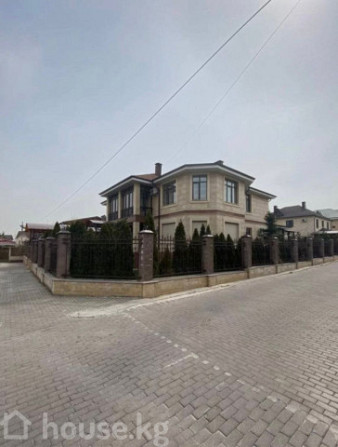 Дом, 6 и более комнат, 550 м2, Бишкек, Ала-Арча ж/м, Орто-Сай 2 Bishkek - photo 1