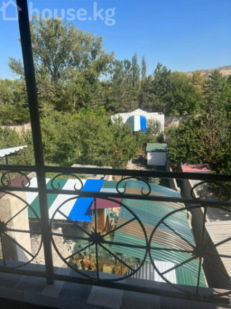 Дом, 6 и более комнат, 200 м2, Бишкек, Чон-Арык, Чодронова 43 Bishkek - photo 5