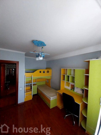Дом, 6 и более комнат, 300 м2, Бишкек, Арча-Бешик ж/м, токомбаева Bishkek - photo 8