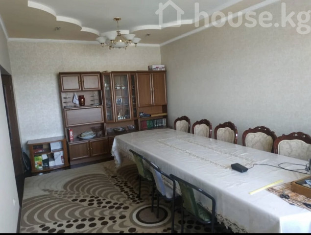 Дом, 6 и более комнат, 270 м2, Бишкек, Кок-Жар ж/м, Молдокулова 95 Bishkek - photo 3