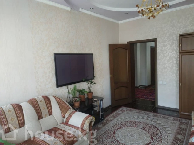 Дом, 6 и более комнат, 270 м2, Бишкек, Кок-Жар ж/м, Молдокулова 95 Bishkek - photo 2