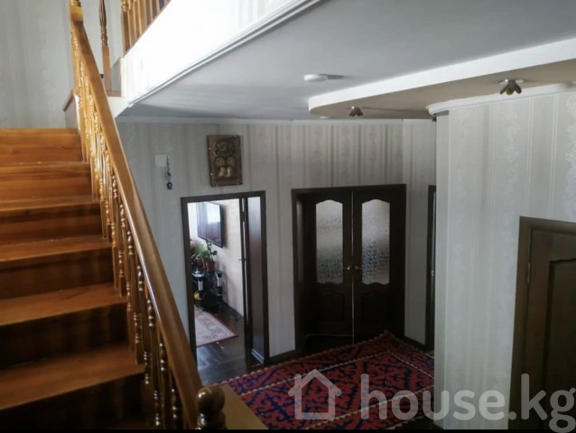 Дом, 6 и более комнат, 270 м2, Бишкек, Кок-Жар ж/м, Молдокулова 95 Bishkek - photo 4