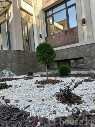 Дом, 6 и более комнат, 330 м2, Бишкек, Арча-Бешик ж/м Bishkek - photo 1